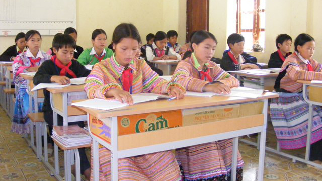 Estudio de los Mong en Hua Nhan